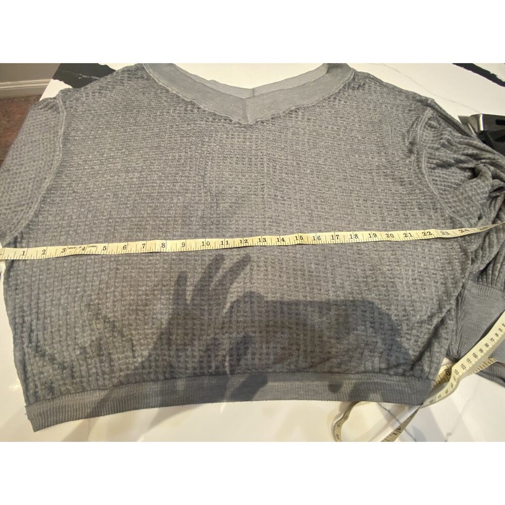 Gorgeous! We the free women’s oversized waffle knit sweater size medium - Picture 8 of 8
